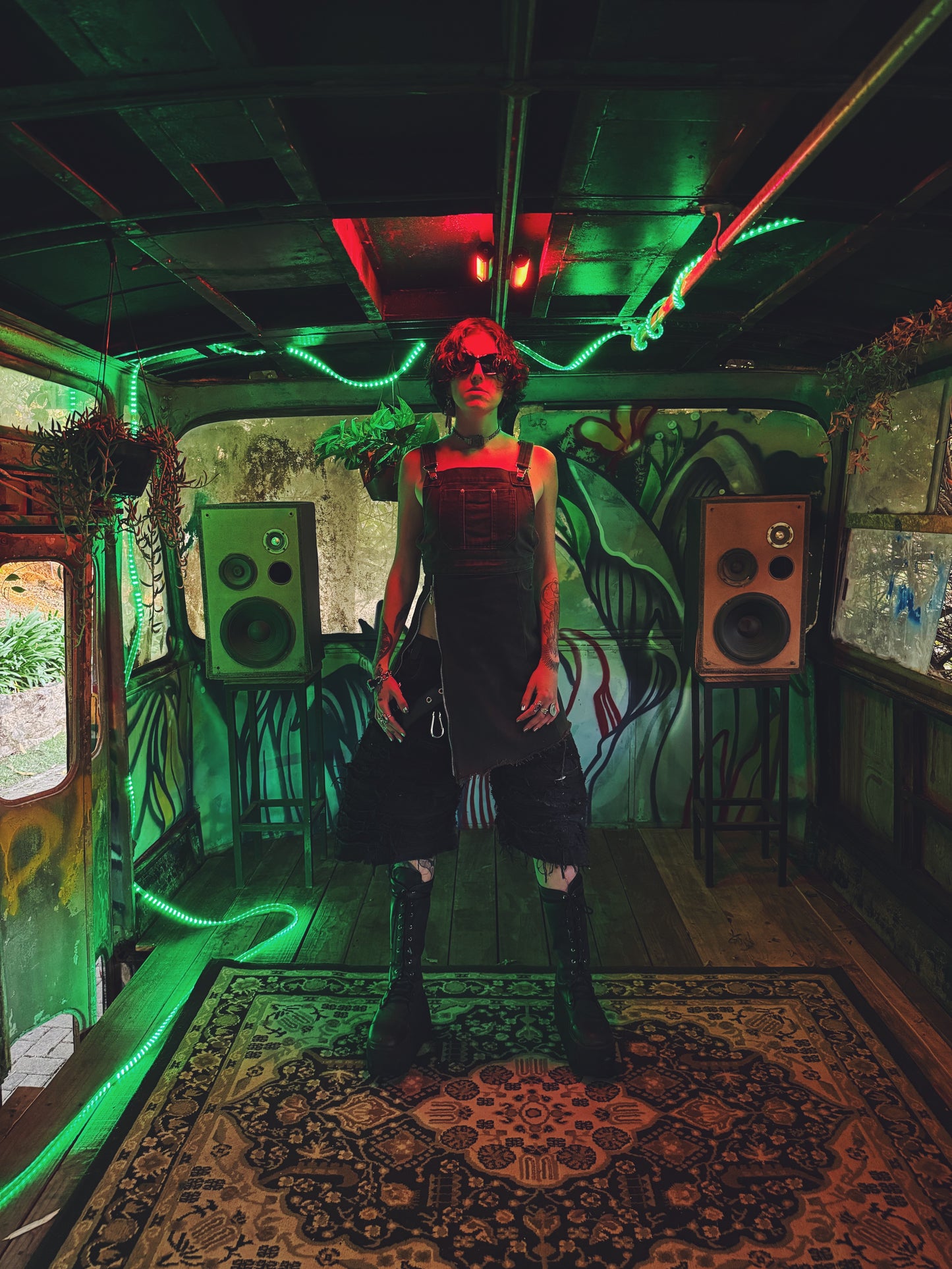 Destroyed Jorts (black)