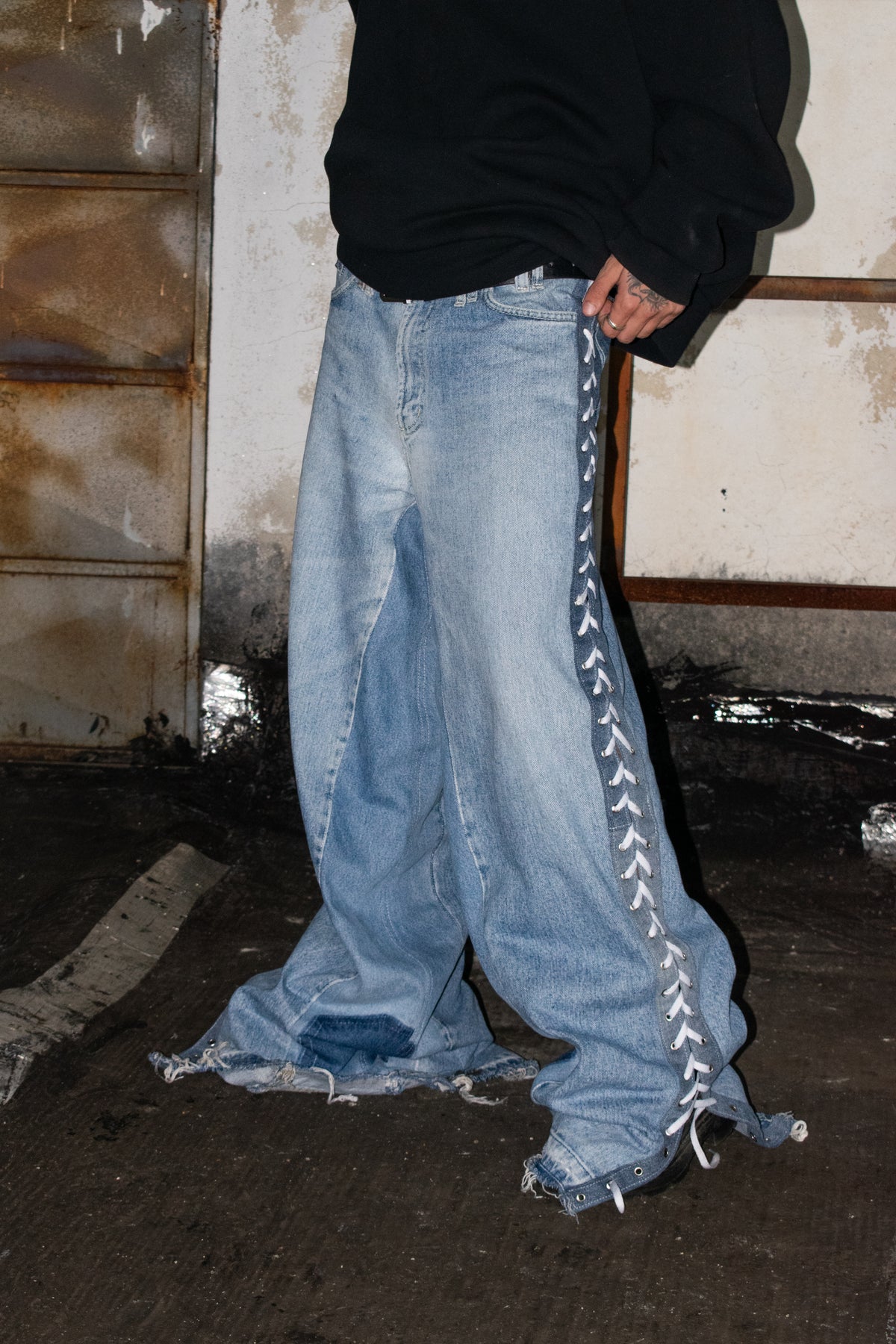NO WAIST ! LACED PANTS