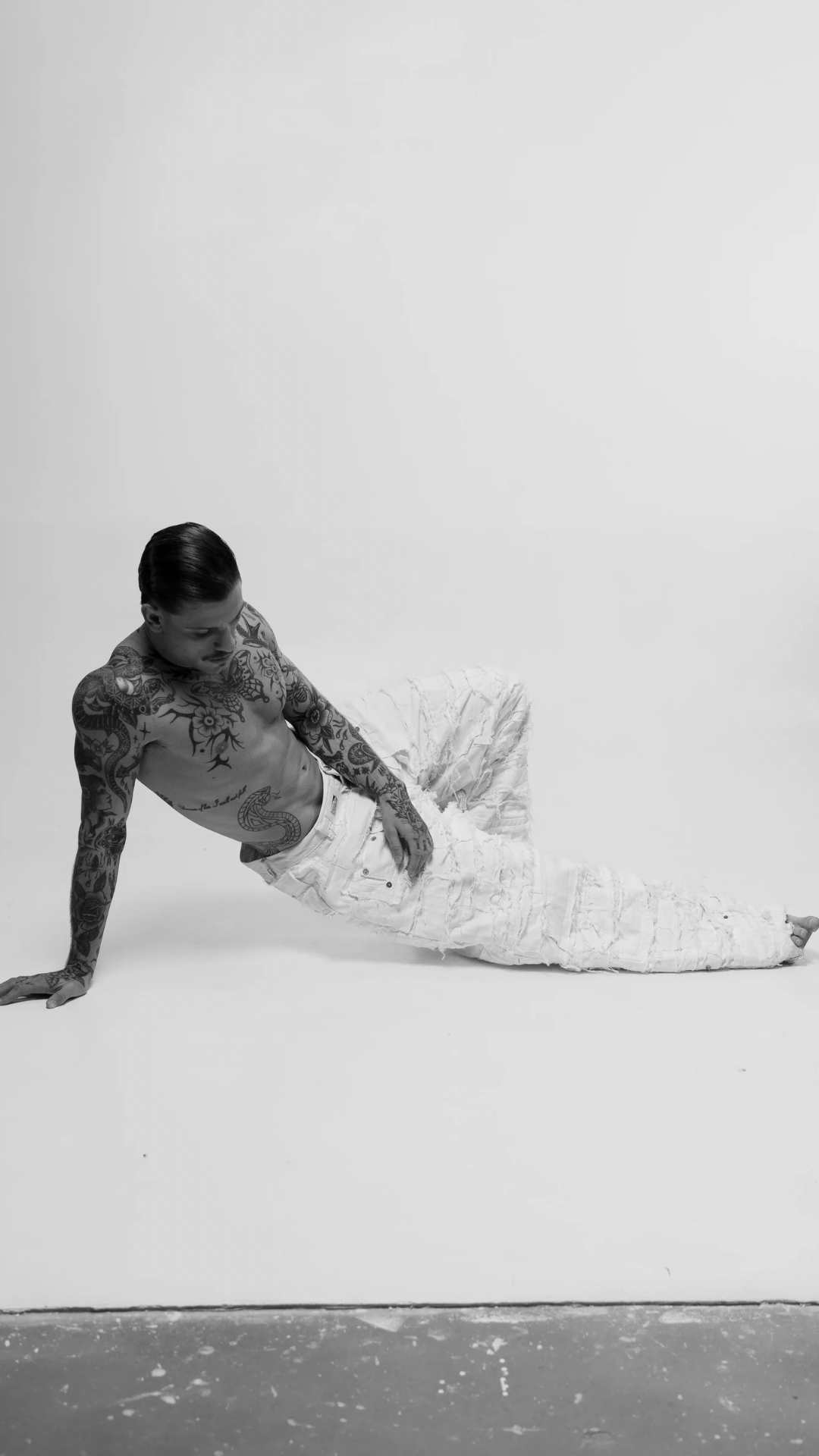 DESTROYED PANTS (WHITE)