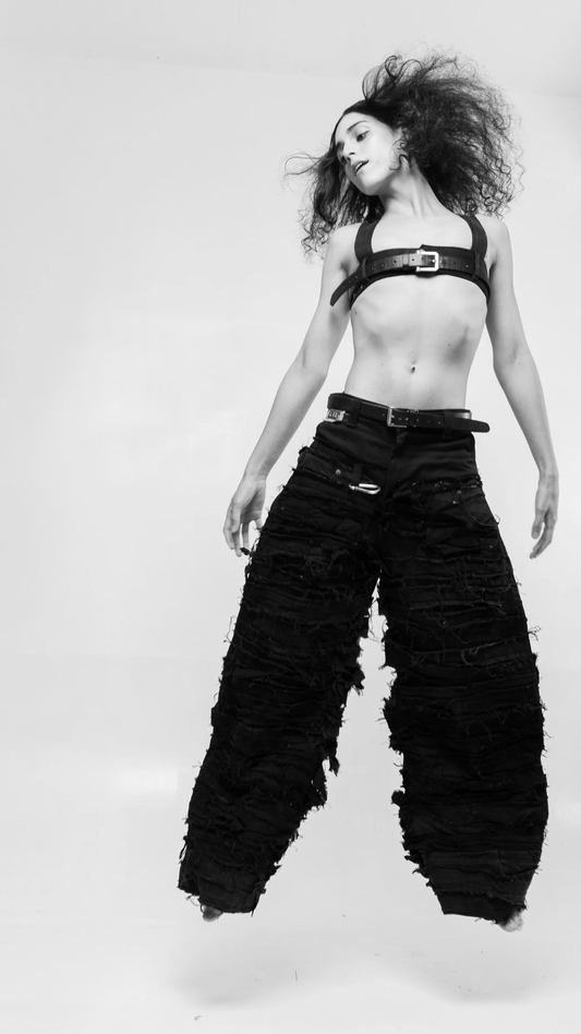 DESTROYED PANTS (BLACK)
