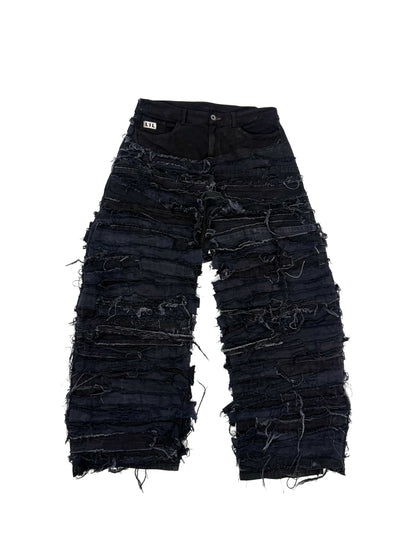 DESTROYED BLACK PANTS